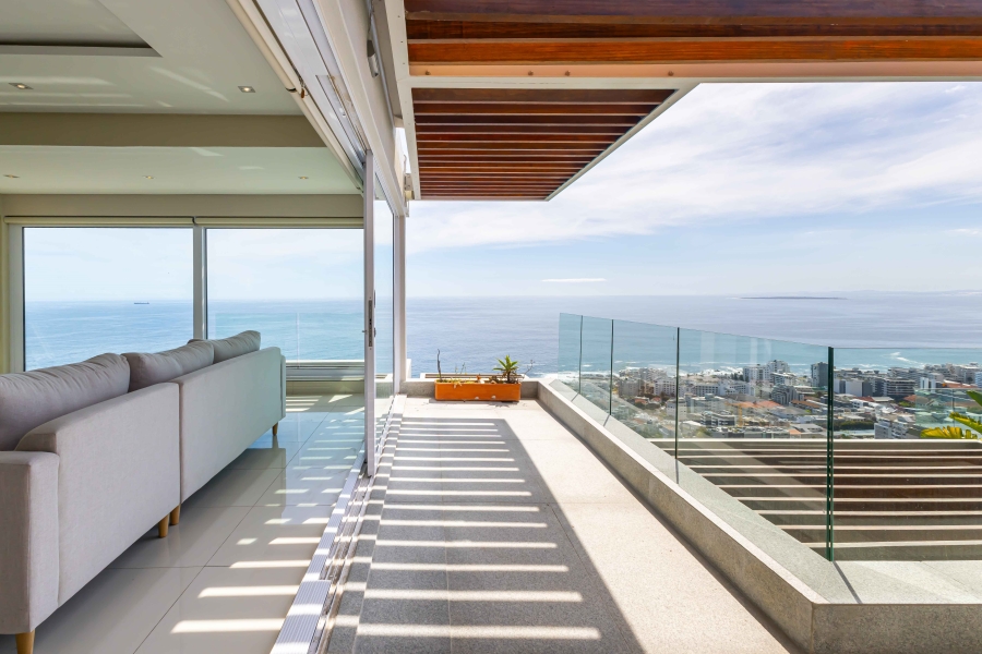 To Let 2 Bedroom Property for Rent in Bantry Bay Western Cape